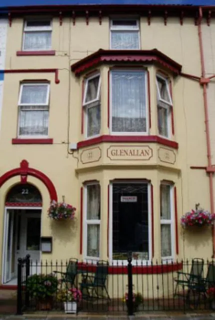 Stay at 22 - Glen Allan Hotel Blackpool