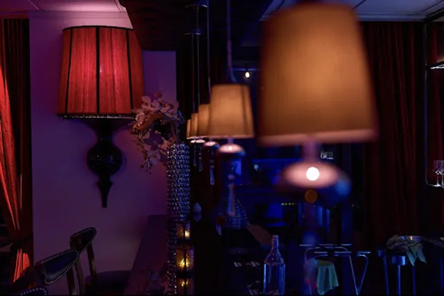 Lola Restaurant & Grill