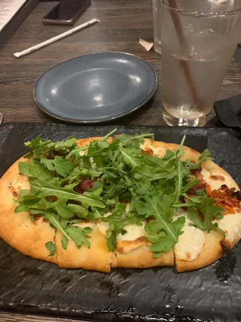 7 South Bottle + Kitchen