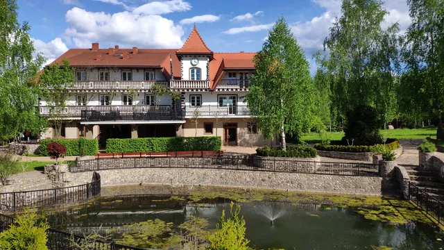 Noclegi Białowieża DWÓR Bartnika, restauracja, muzeum pszczelarstwa, Puszcza Białowieska