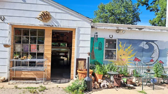 Leighs Metaphysical Treasures