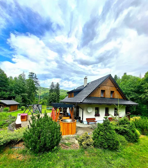 Chalupa v Jestřábí, Dolni Lomná