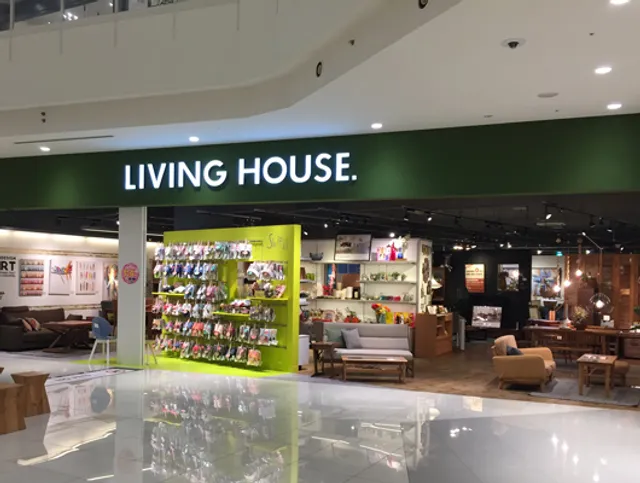 LIVING HOUSE . Fujimiten