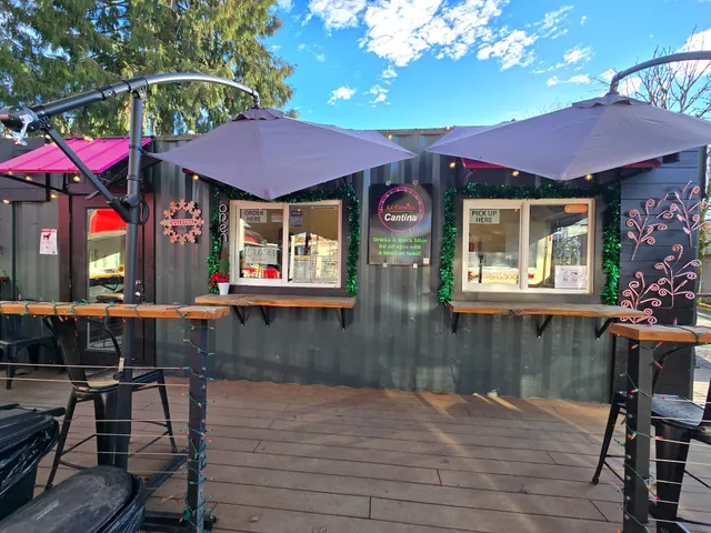 Carts By The Park (food truck pod)
