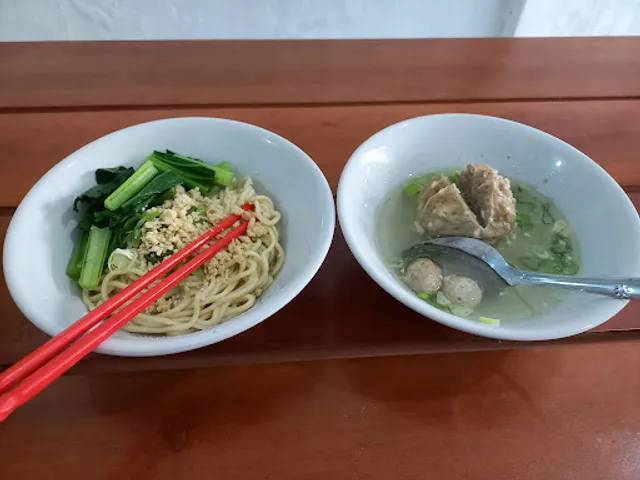 Mie bakso Jasmine