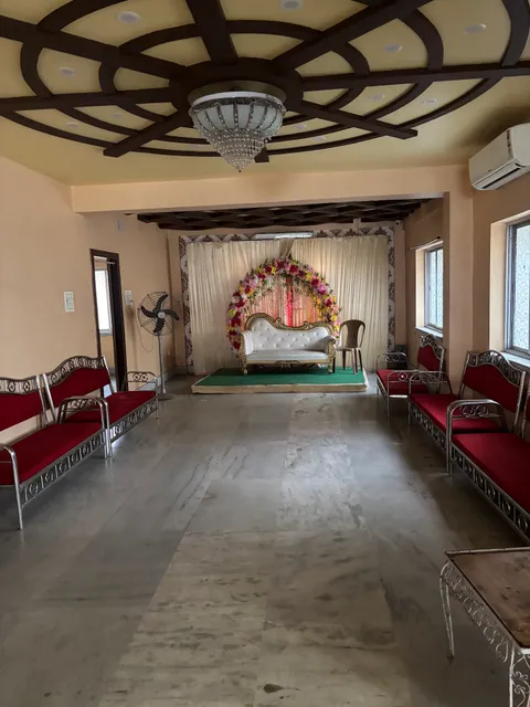 R C Banquet and Guest House