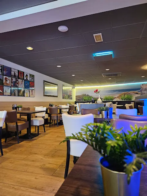 Cafetaria Petit Restaurant Oostvoorne