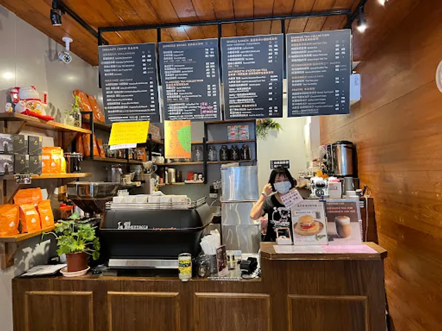 LOUISA COFFEE Hangzhou Shop