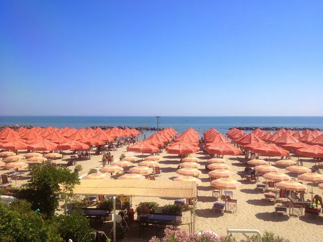 Bathing establishment Pescara Plinius