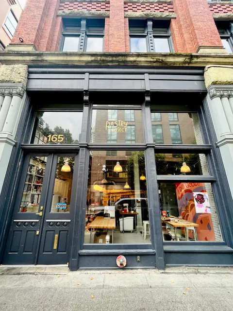 Lady Grey Cake Design