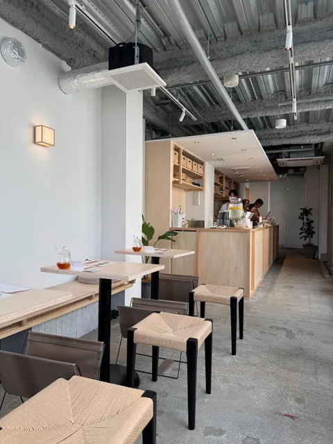 217 ニイチナナ | グリークヨーグルト・アサイーボウル専門店カフェ（CAFE）外苑前店