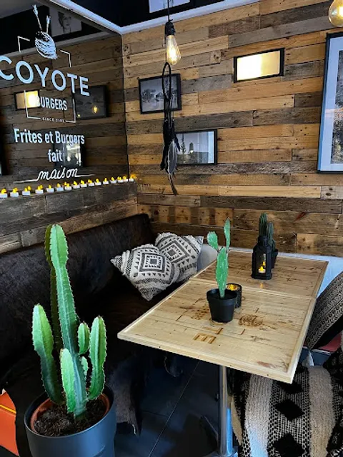 Le Coyote Burgers