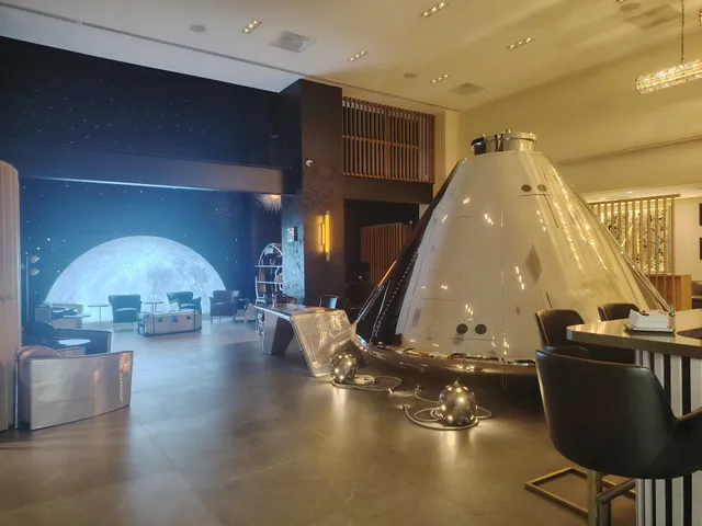 The Grand Lounge Elite (TGLE)