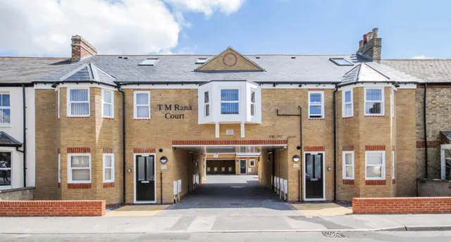 Rana Court Apartments | Short Lets Oxford