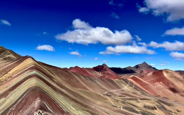 Rainbow mountain and red valley //tours//