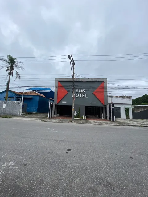 Bob Motel
