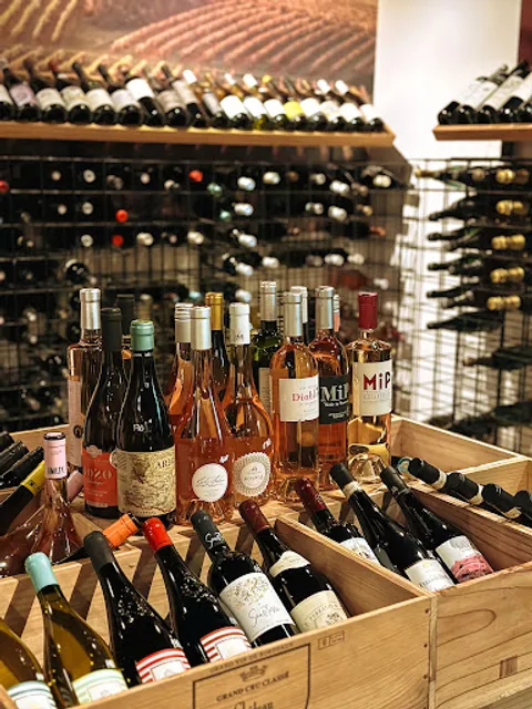 Oui Vin - Wine Bar