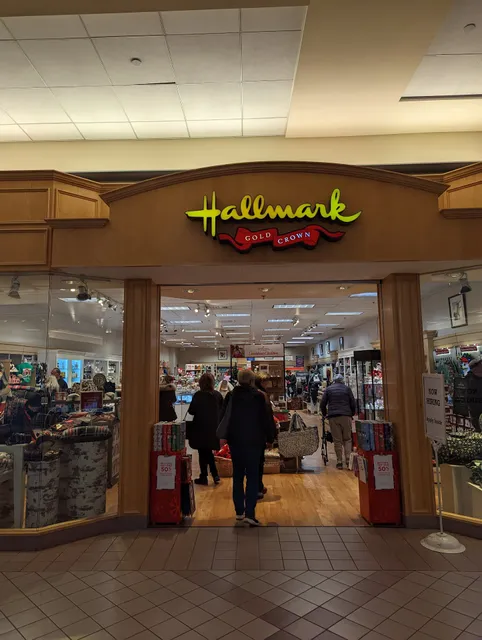 Suzanne's Hallmark Shop