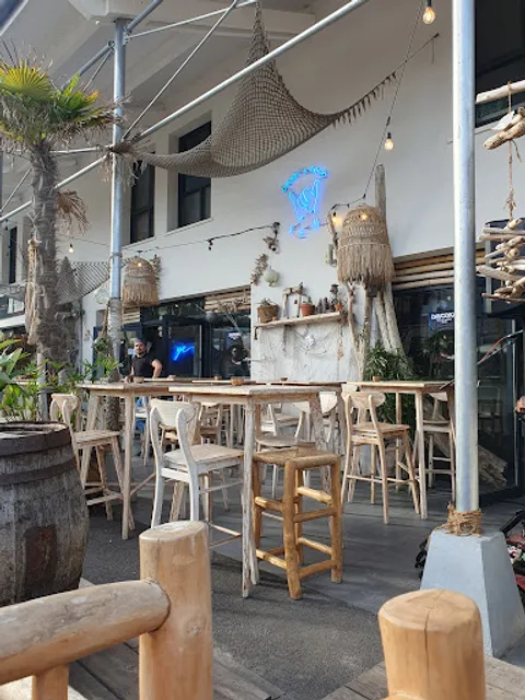 Yew Bar & Restaurant