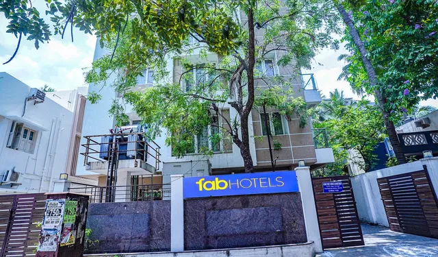 FabHotel Home Tree Service Apartment - Hotel in Annanagar East, Chennai