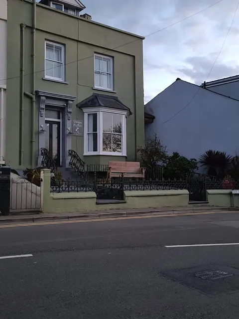 Sleepy Puffin Guest House