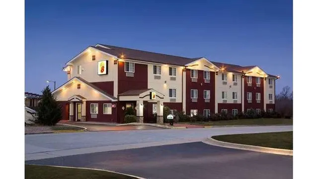 Super 8 by Wyndham Joplin