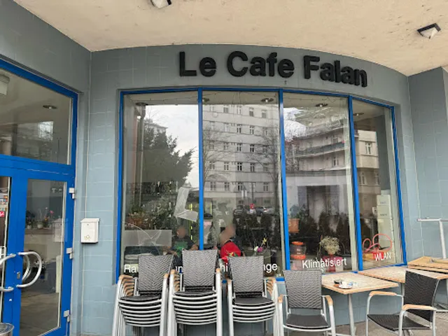Le Cafe Falan