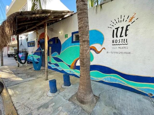 Itzé Hostel