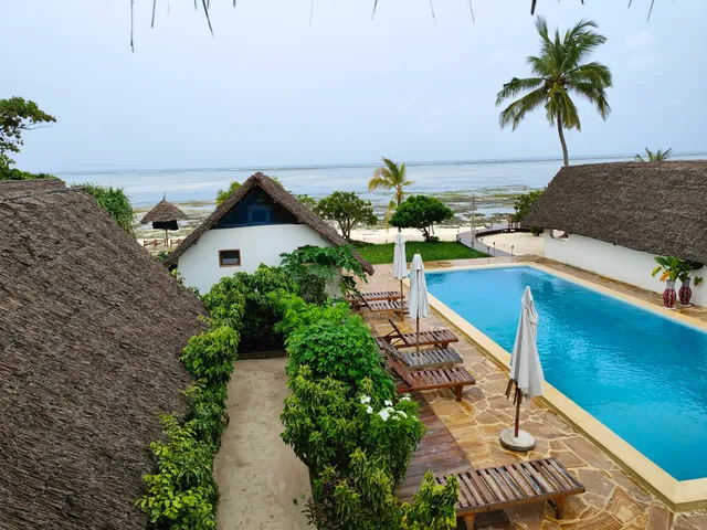 Almas Beach Boutique Hotel