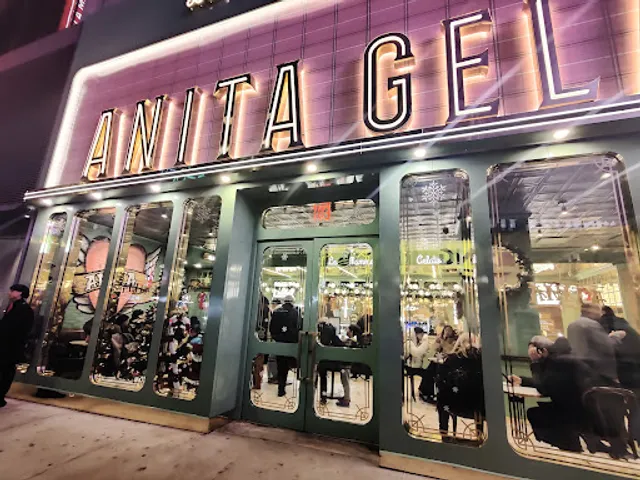 Anita La Mamma del Gelato