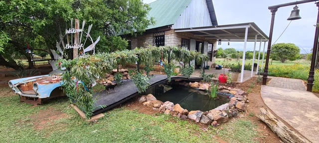 Its-Anners Guesthouse and Venue