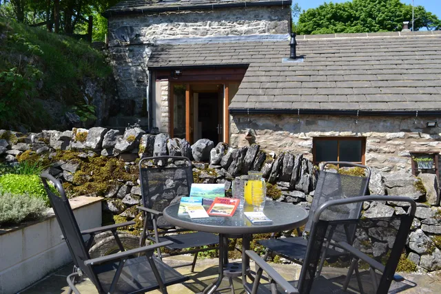 Ashes Farm Bed & Breakfast, Holiday Cottage and lodges, Near Settle North Yorkshire