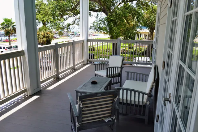 Hotel Pass Christian