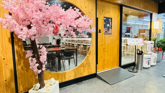 烽鳥日式串燒酒場ハチドリ