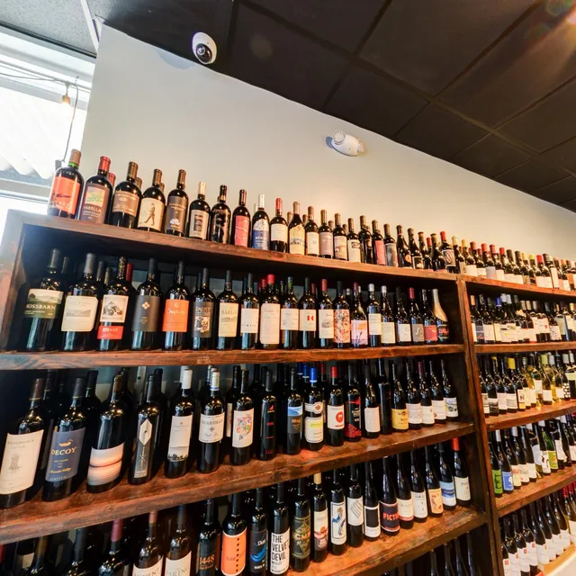 The Buzz Beer & Wine Co.