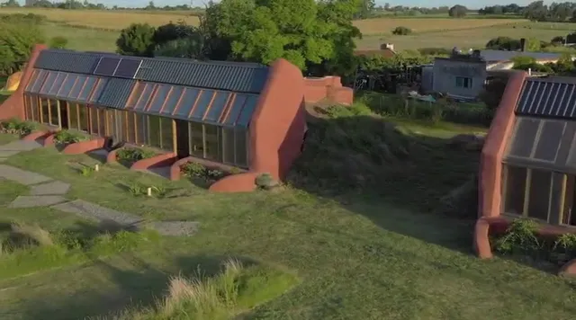 Caliu Earthship Restaurant y Ecolodge