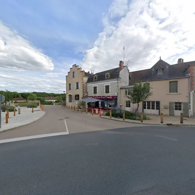 Cafe De La Place Presse