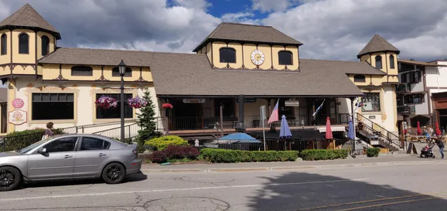 Veena Jewelry & Asian Boutique