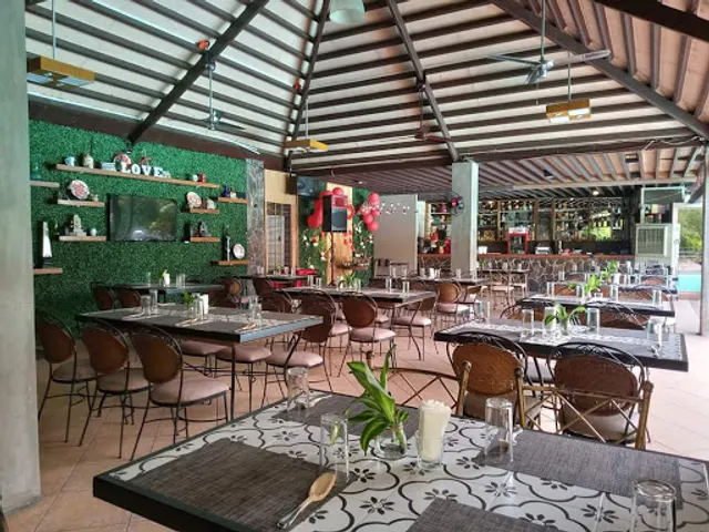 Halcon's Bar and Resto