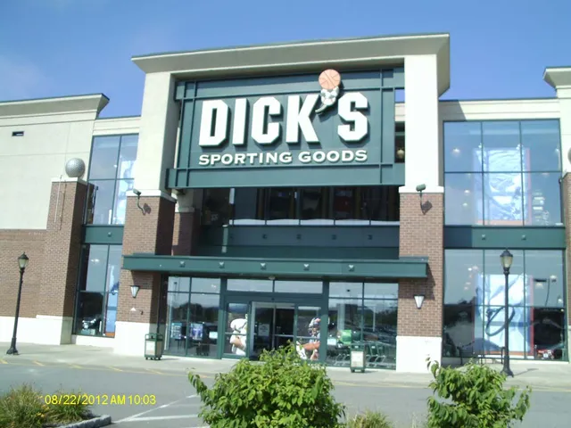 DICK'S Sporting Goods