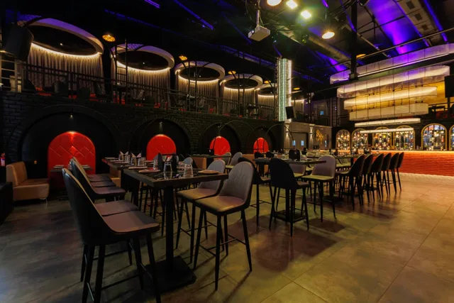 De Aura - Global Dining and Bar