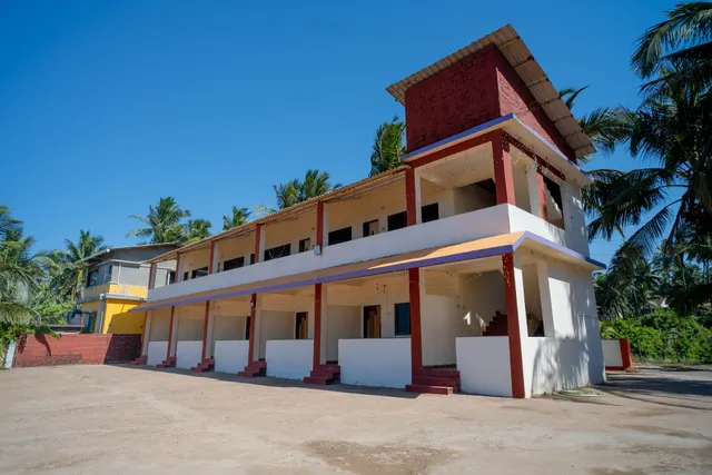 Hi Tide Resort, Malvan