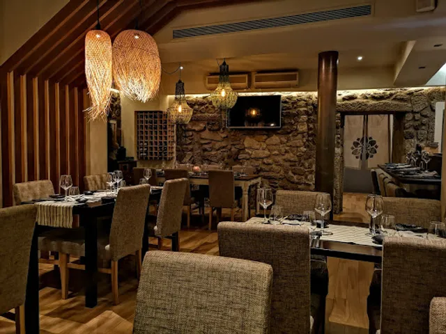 Momo - Asian Twist | Sushi