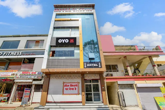 Super OYO HOTEL CASS INN