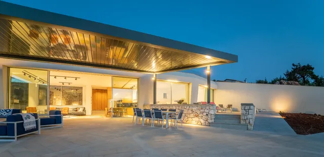 Villa Yana by the sea