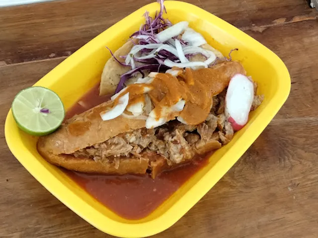 Tortas Ahogadas Danny's