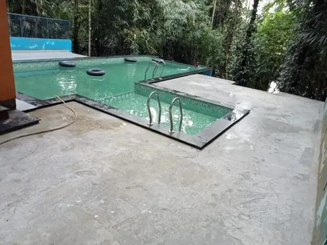 Misty Morning Resort