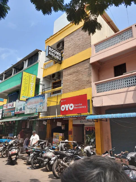 OYO 23455 Varsha Residency