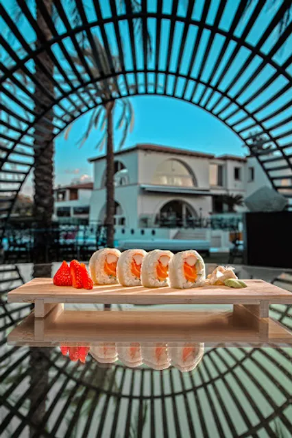 Bal Harbour Restaurant Entertainment