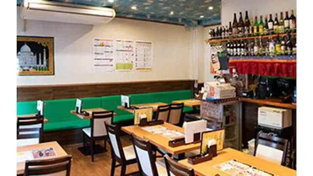 カレーバーサッカール